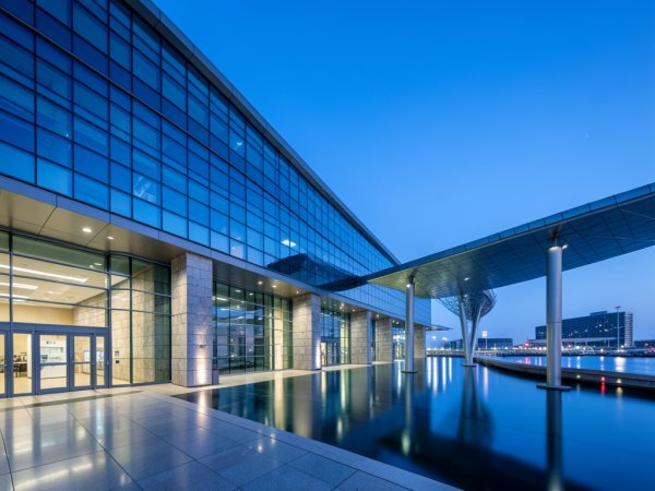 Which Airlines and Flights Are Eligible for Lounge Entry