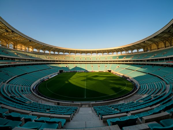 Hedging against shifting match schedules with flexible cancellation policies