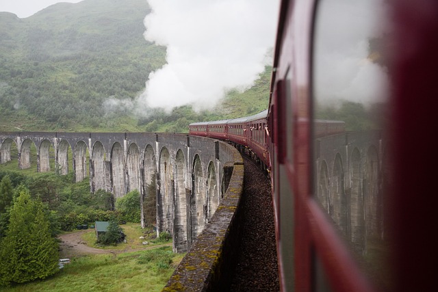 How It Works — 11 Scenic Train Rides in the