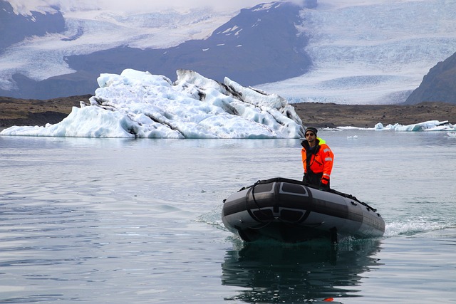 And booking checklist — 2026 Glacier Bay flights to Gustavus