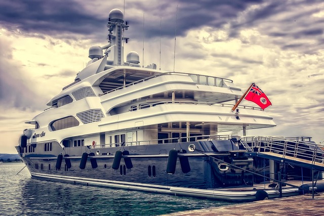 Base fare vs bundled tier: which wins — 2026 Ritz-Carlton superyacht cruise
