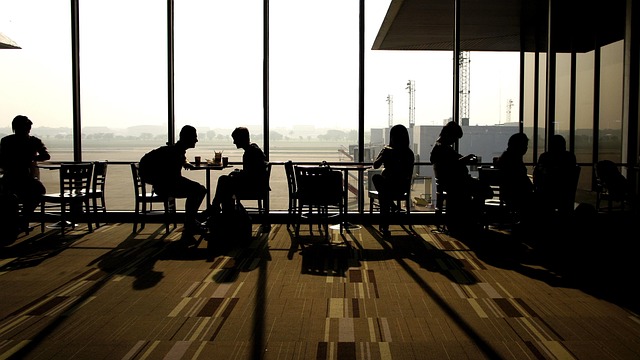 Costs and access rules to check — Airport Lounge Grab-and-Go 2026