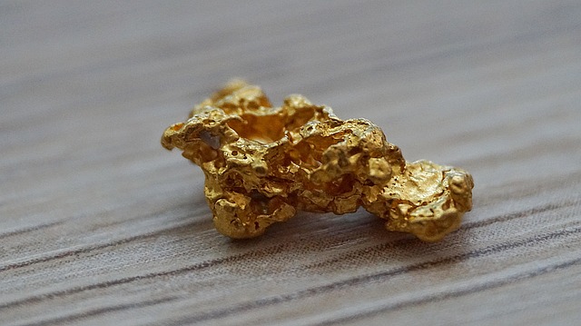 Four JFK — Amex Gold's AU Fee vs.