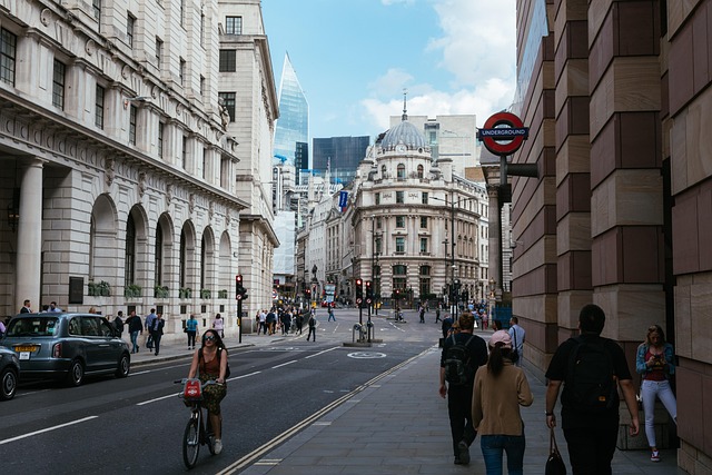 Polaris Cash vs Miles vs Rivals Under ,000 — Business class flights to London