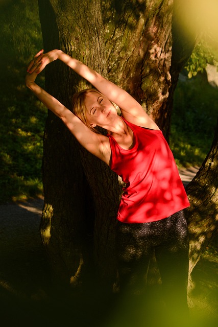 yoga reassurance release stretching golden hour nature relax woman trees peace rest cool sun country photo free yoga yog