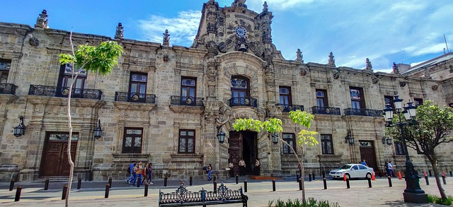 LAX to Chapultepec Avenue Worked Trip — Guadalajara Flights to Colonia Americana