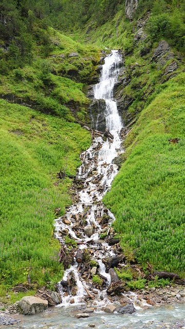 Common Mistakes — LA Waterfall Hikes After Rain