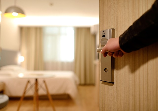 The evidence: what the sources actually say — LEED hotel stays in 2026