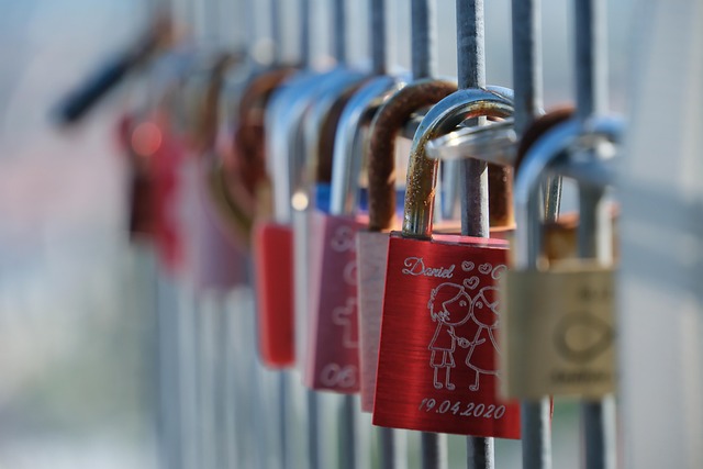 lock love romance hang leipzig germany red