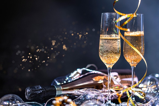 Costs and numbers that matter — Medellín business class 2026