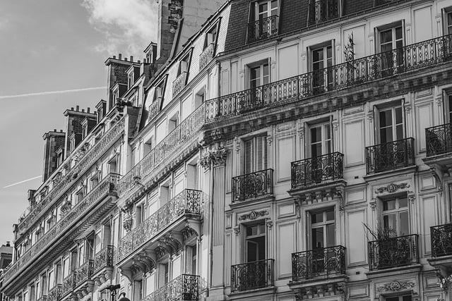 When to Book vs When to Wait — Sub-0 Paris Mistake Fares