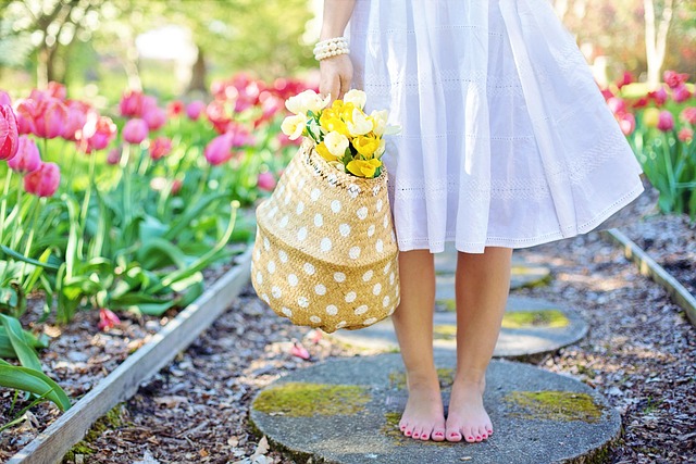 Common Mistakes — These Barefoot Travelers Refuse to Put