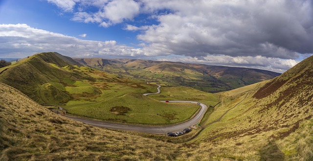 mam tor high peak castleton derbyshire united kingdom landscape england scenery scenic hills peak district mam tor mam t