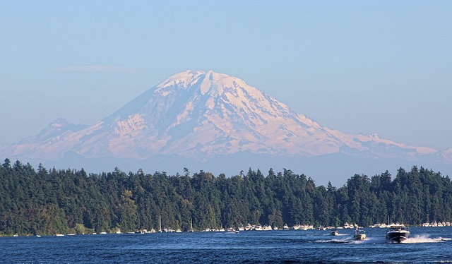 Key Factors to Consider — Vancouver to Seattle flight prices