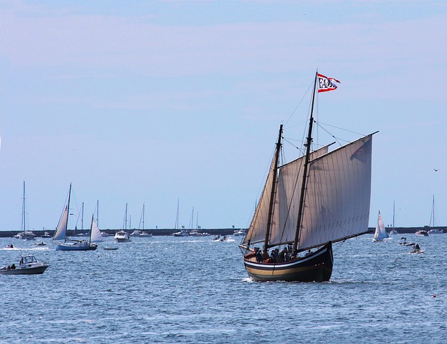 Best local eateries and artisanal shops to explore in North Shore beach towns