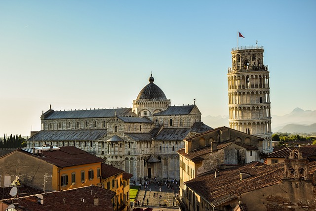 What Is the Cheapest Way from Pisa Airport to the Tower (Walking vs