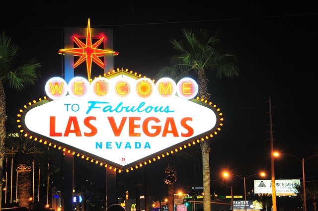 How to Book Luxury Las Vegas Hotels with Points and Miles This Fall